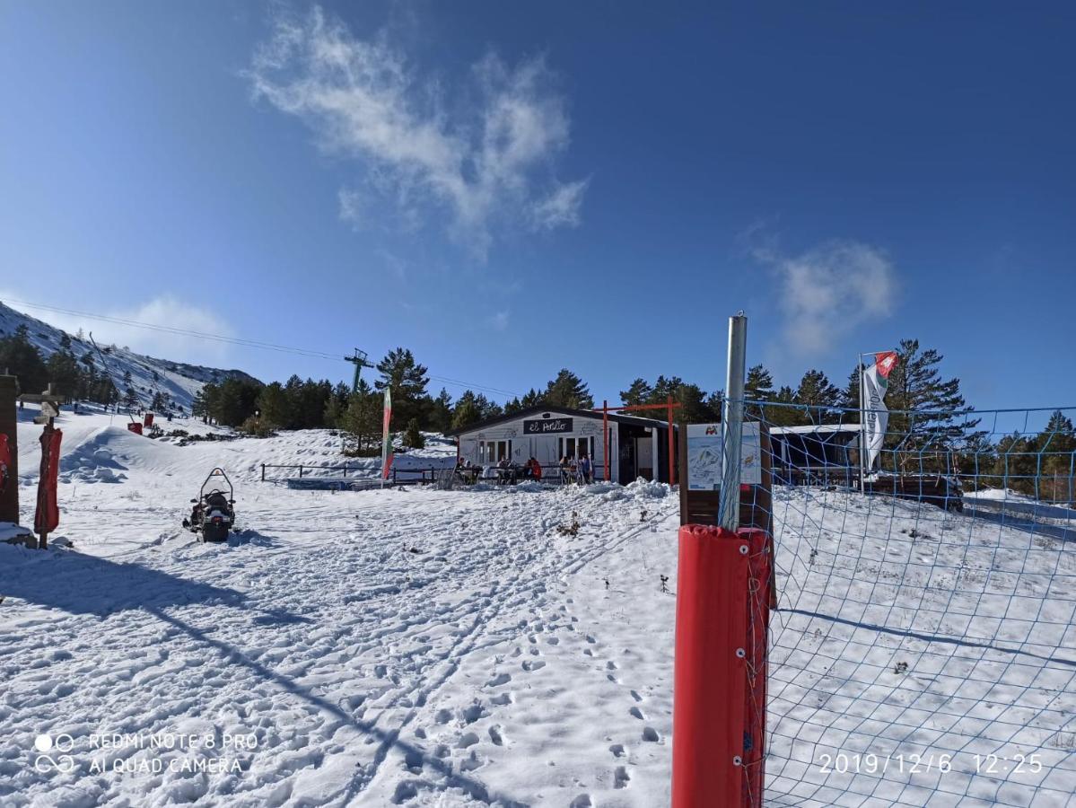 カマレラ・デ・ラ・シエラApartamento Turistico Snow Boutiqueアパートメント エクステリア 写真